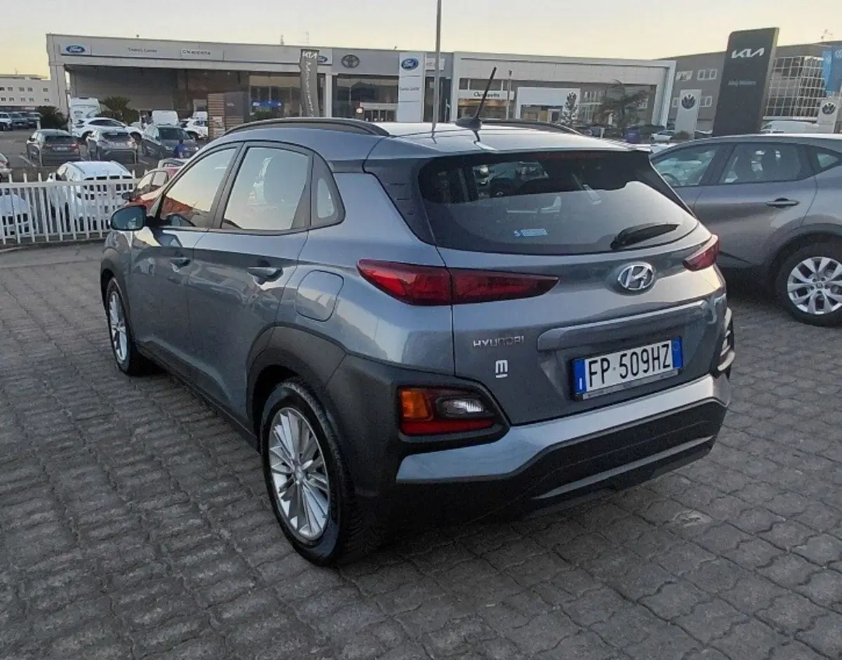 Hyundai Kona usata a Cosenza (7)