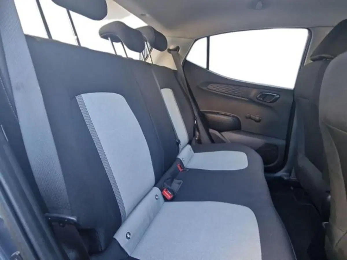 Hyundai i10 usata a Salerno (14)