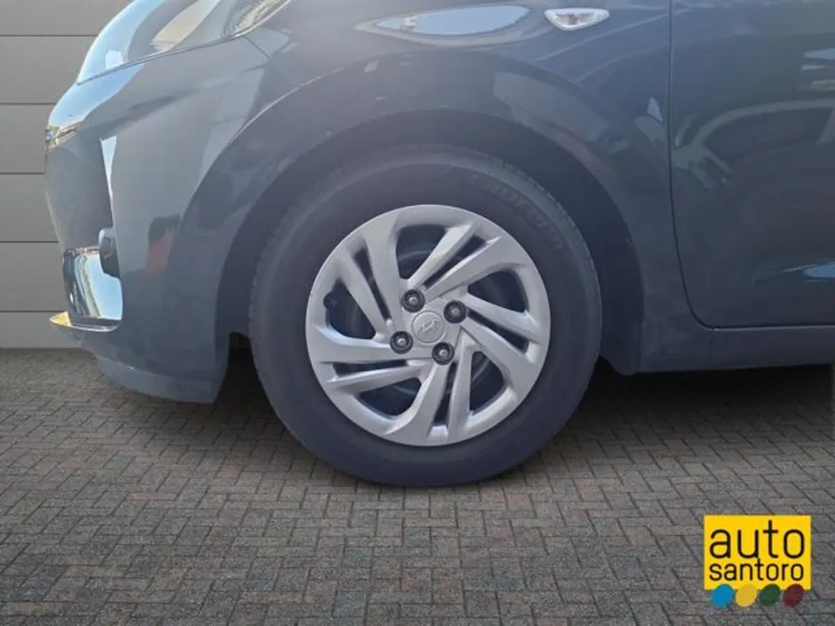 Hyundai i10 usata a Salerno (7)