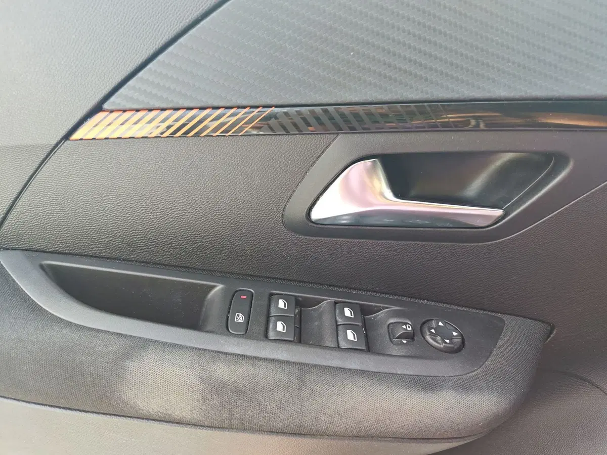 Peugeot 208 usata a Milano (19)