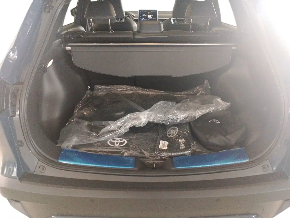 Toyota Corolla Cross usata a Lecce (14)