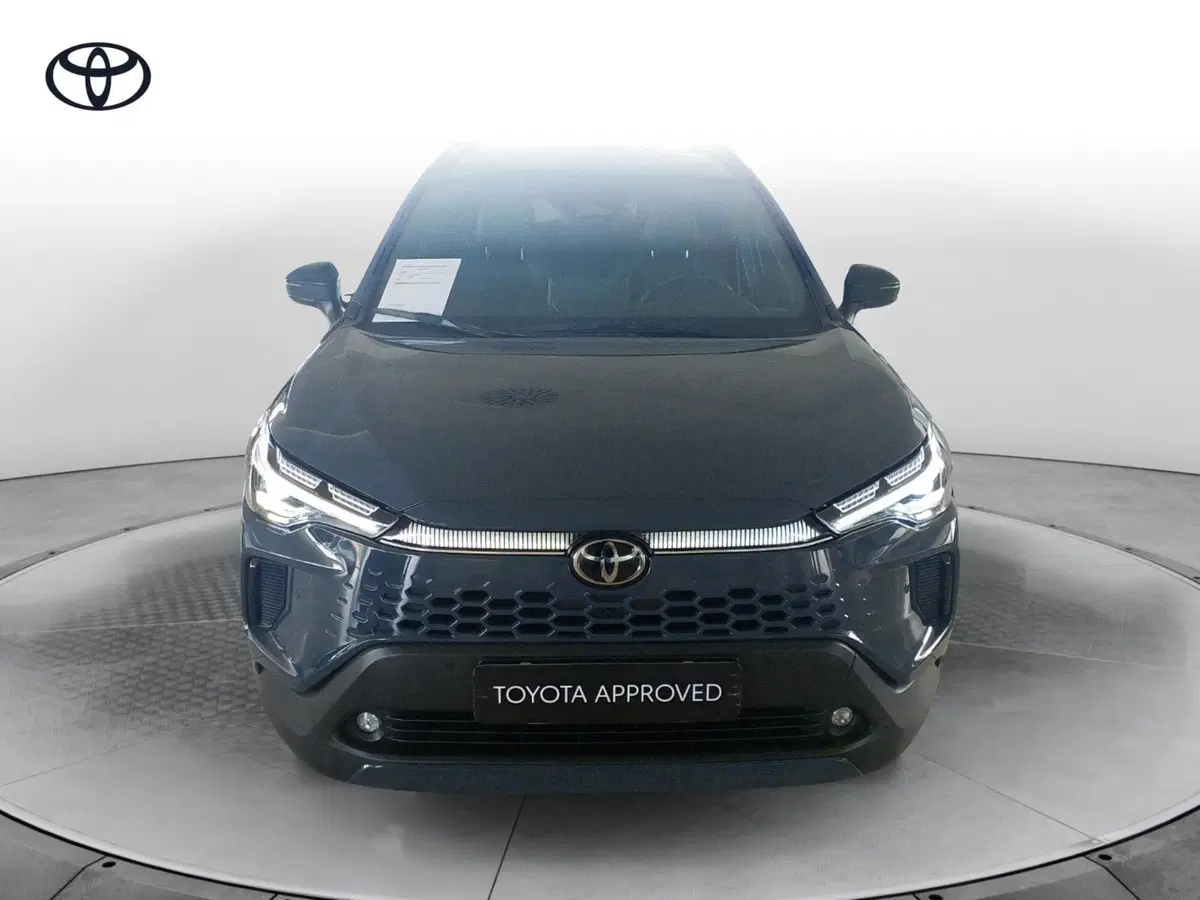 Toyota Corolla Cross usata a Lecce (5)