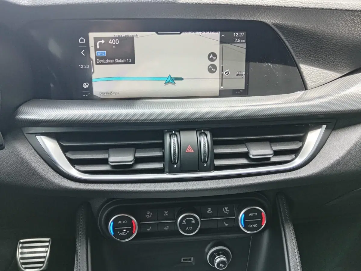 Alfa Romeo Stelvio usata a Alessandria (17)