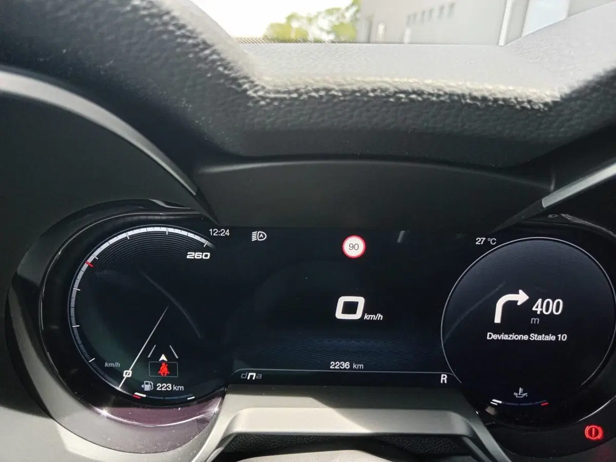 Alfa Romeo Stelvio usata a Alessandria (19)