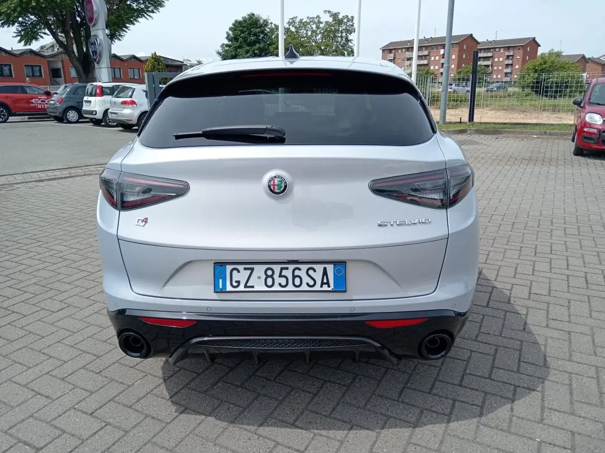 Alfa Romeo Stelvio usata a Alessandria (6)