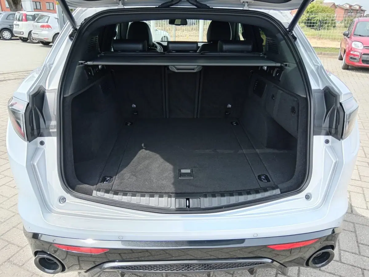 Alfa Romeo Stelvio usata a Alessandria (7)