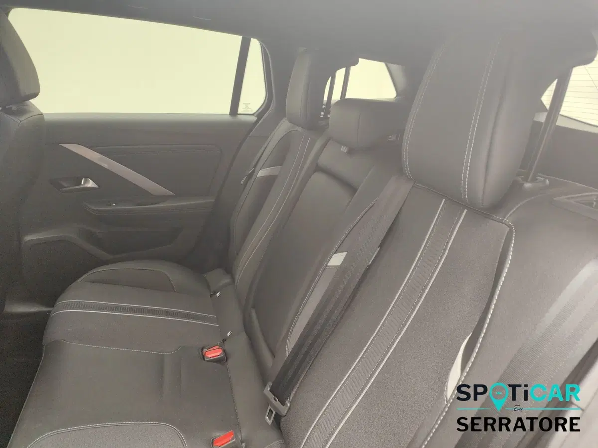 Opel Astra Station Wagon usata a Como (13)