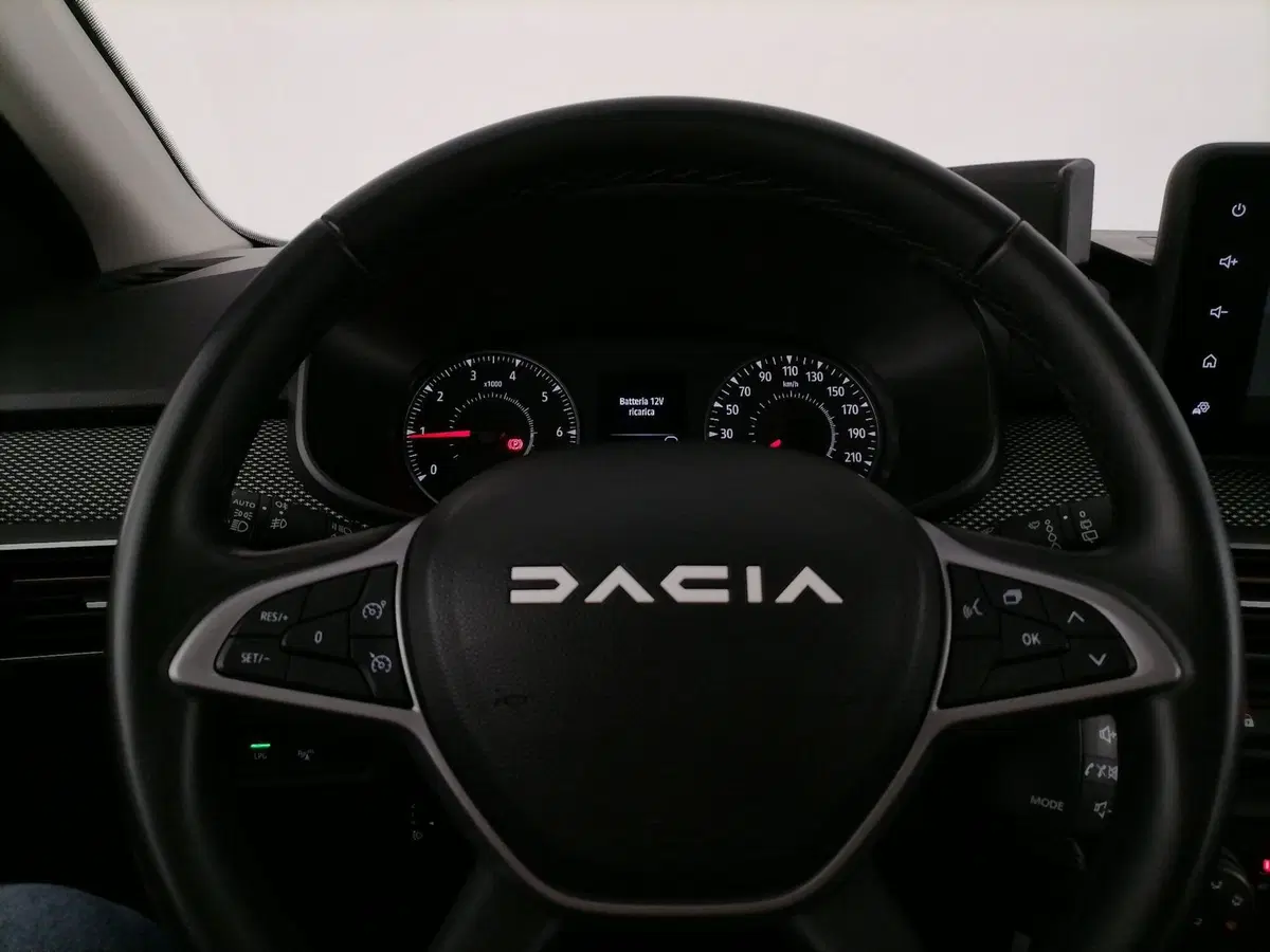Dacia Sandero usata a Roma (19)