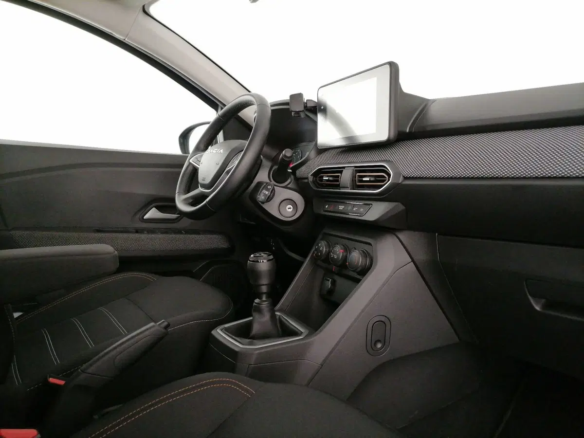 Dacia Sandero usata a Roma (7)