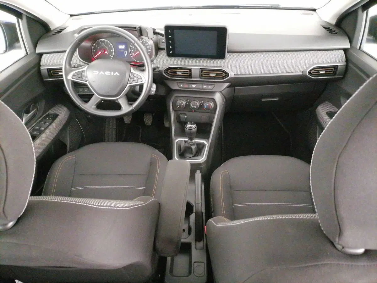 Dacia Sandero usata a Roma (9)
