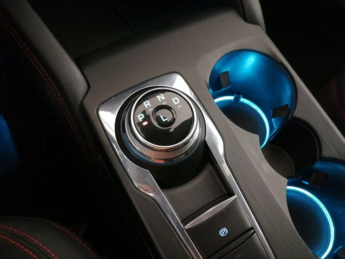 Ford Kuga usata a Roma (13)