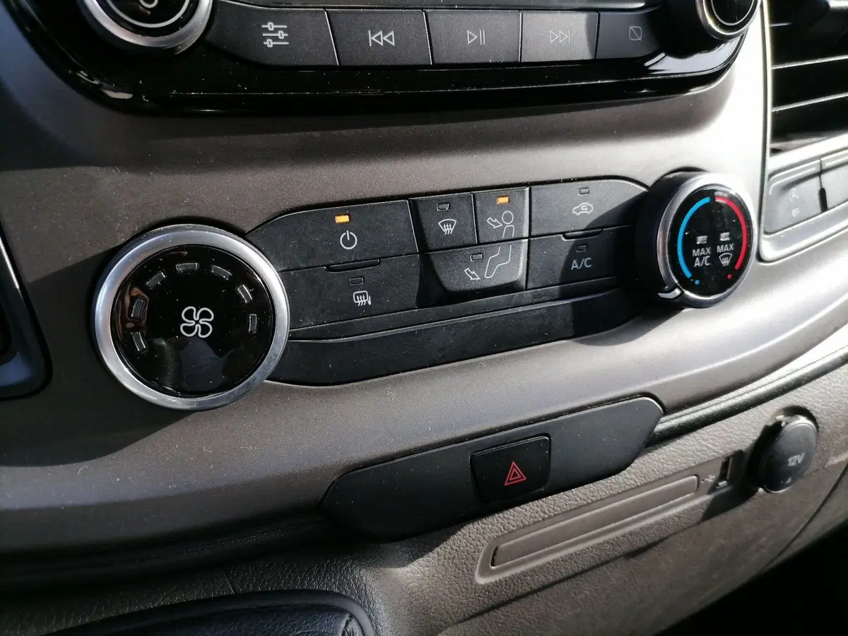 Ford Transit Custom Furgone usata a Roma (13)