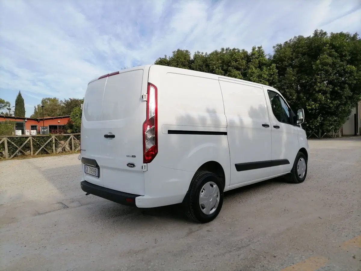Ford Transit Custom Furgone usata a Roma (2)