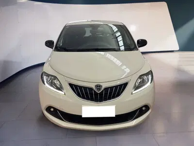 Lancia Ypsilon 1.0 FireFly 5 porte S&S Hybrid Gold Plus del 2023 usata a Torino