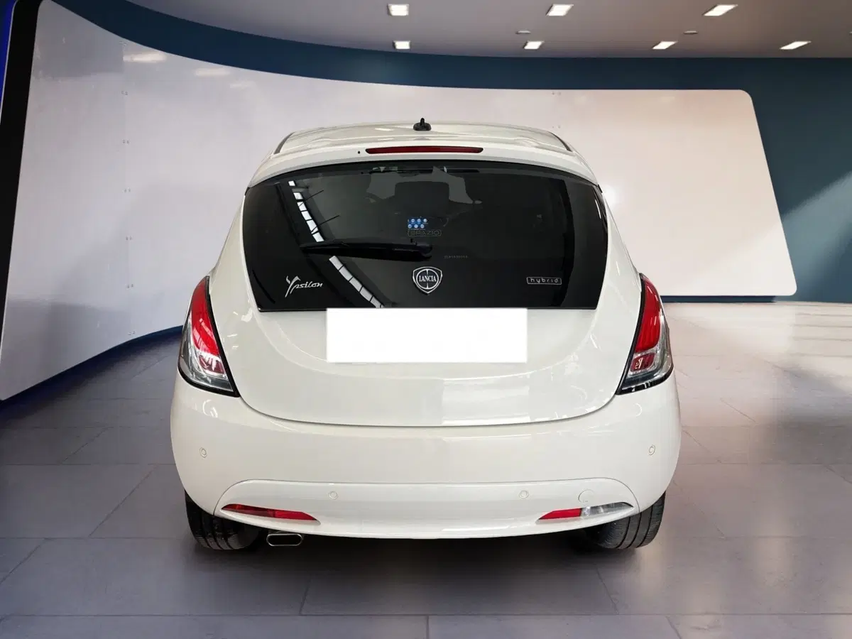 Lancia Ypsilon usata a Torino (5)