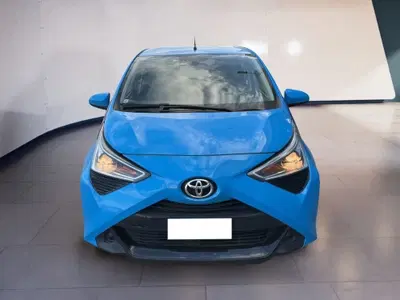 Toyota Aygo 1.0 VVT-i 72 CV 5 porte x-cool del 2020 usata a Torino