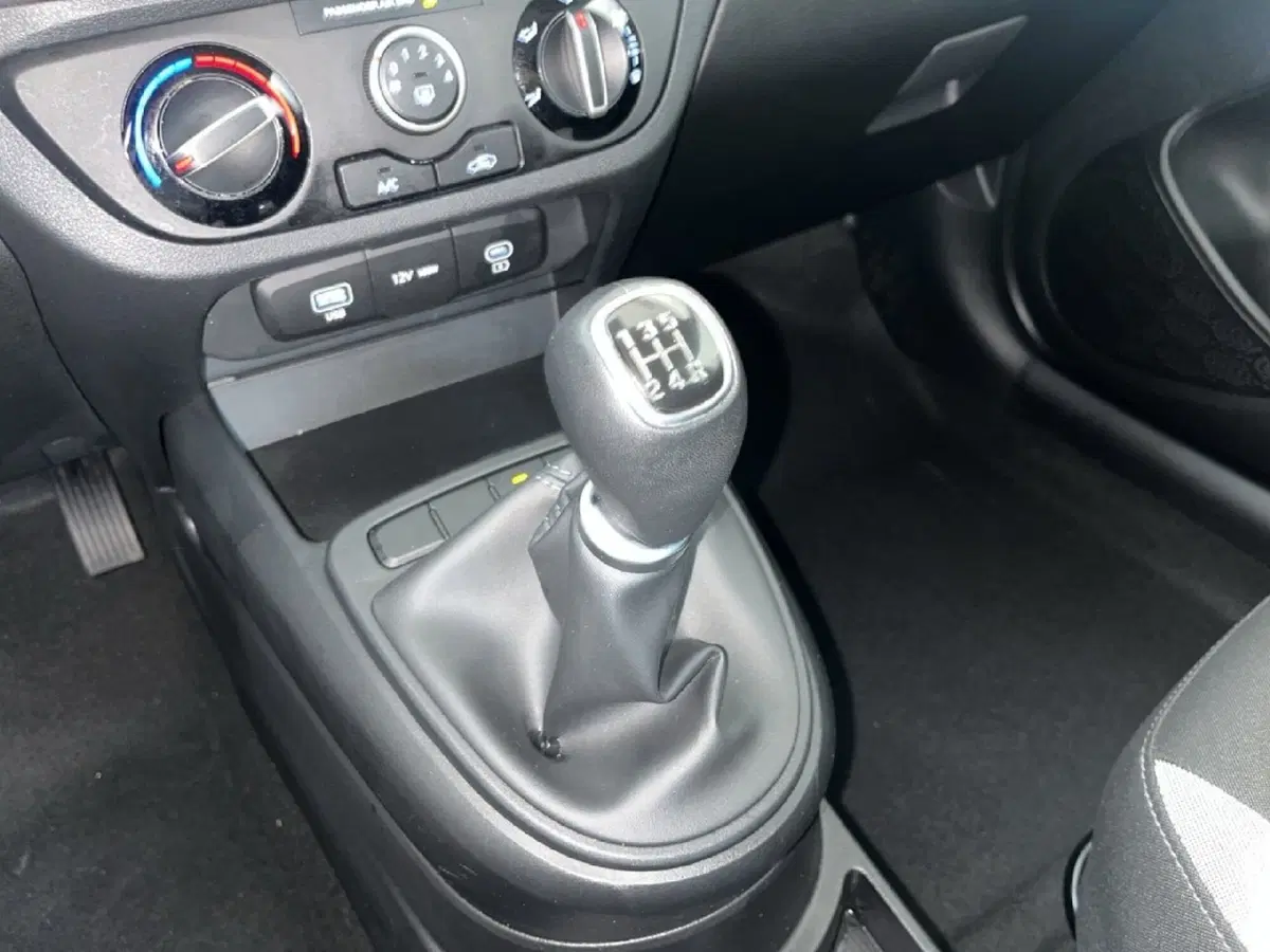 Hyundai i10 usata a Torino (13)