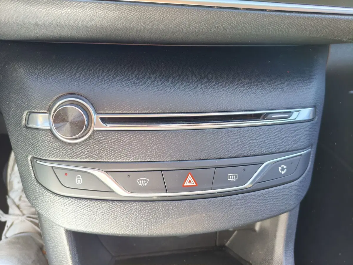 Peugeot 308 usata a Matera (17)