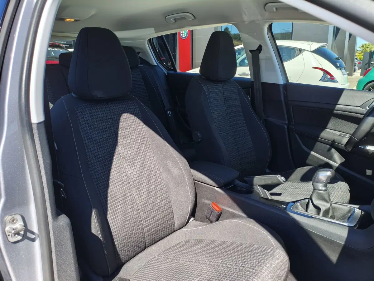 Peugeot 308 usata a Matera (20)