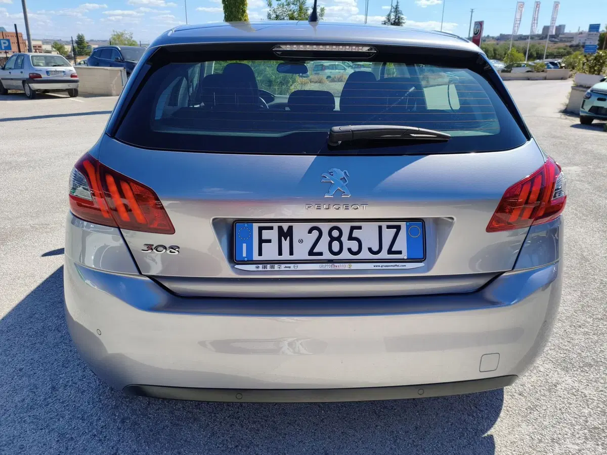 Peugeot 308 usata a Matera (4)