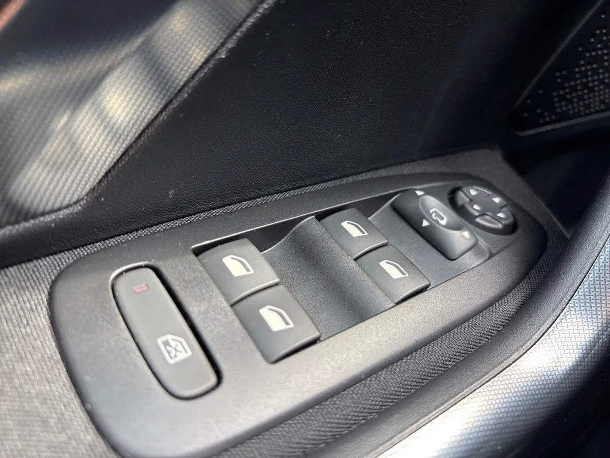 Peugeot 2008 usata a Treviso (14)