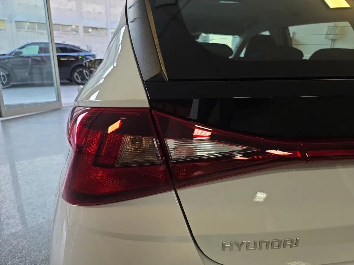 Hyundai i20 nuova a Macerata (10)
