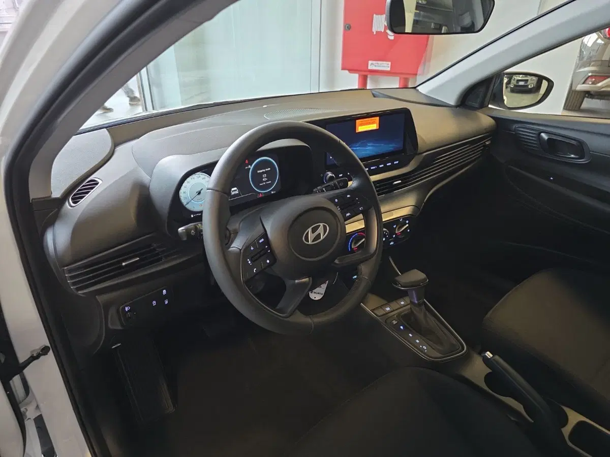 Hyundai i20 nuova a Macerata (18)