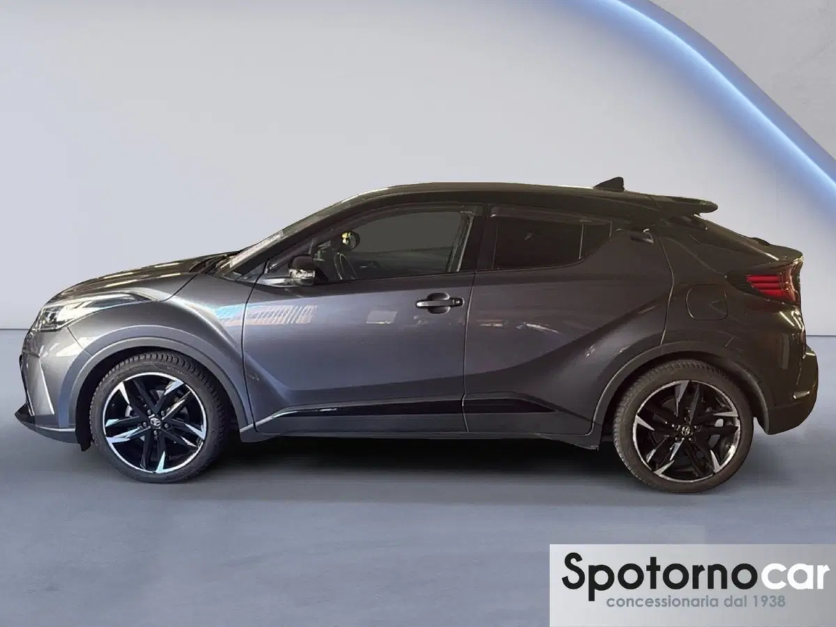 Toyota Toyota C-HR usata a Milano (3)