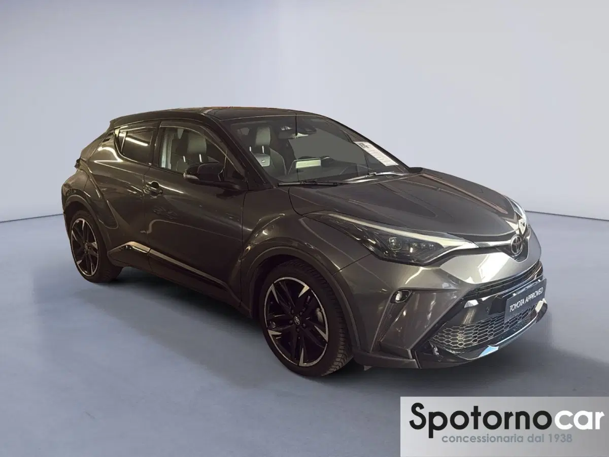 Toyota Toyota C-HR usata a Milano (7)