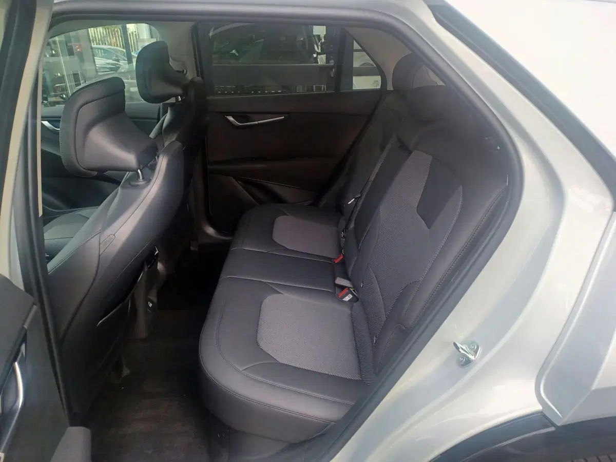 Kia Niro nuova a La Spezia (13)