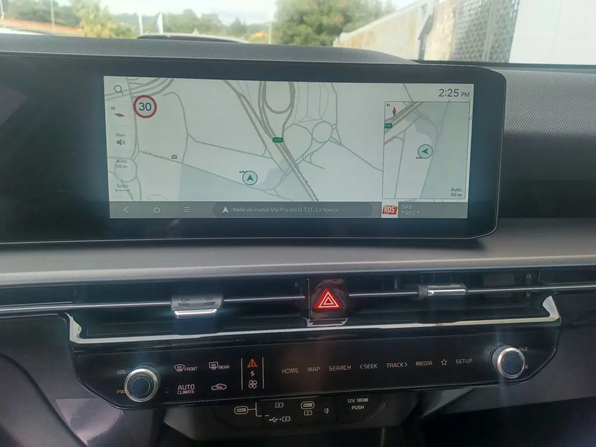 Kia Niro nuova a La Spezia (14)