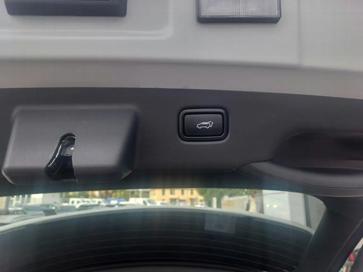Kia Niro nuova a La Spezia (19)
