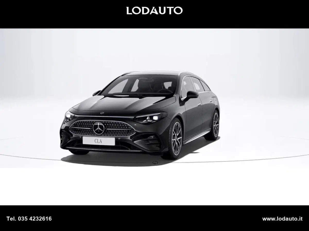 Mercedes-Benz CLA Shooting Brake nuova a Bergamo