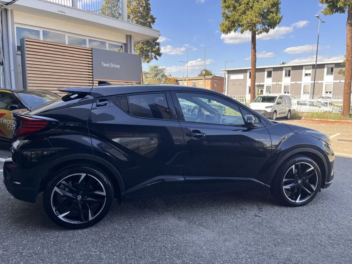Toyota Toyota C-HR usata a Modena (4)