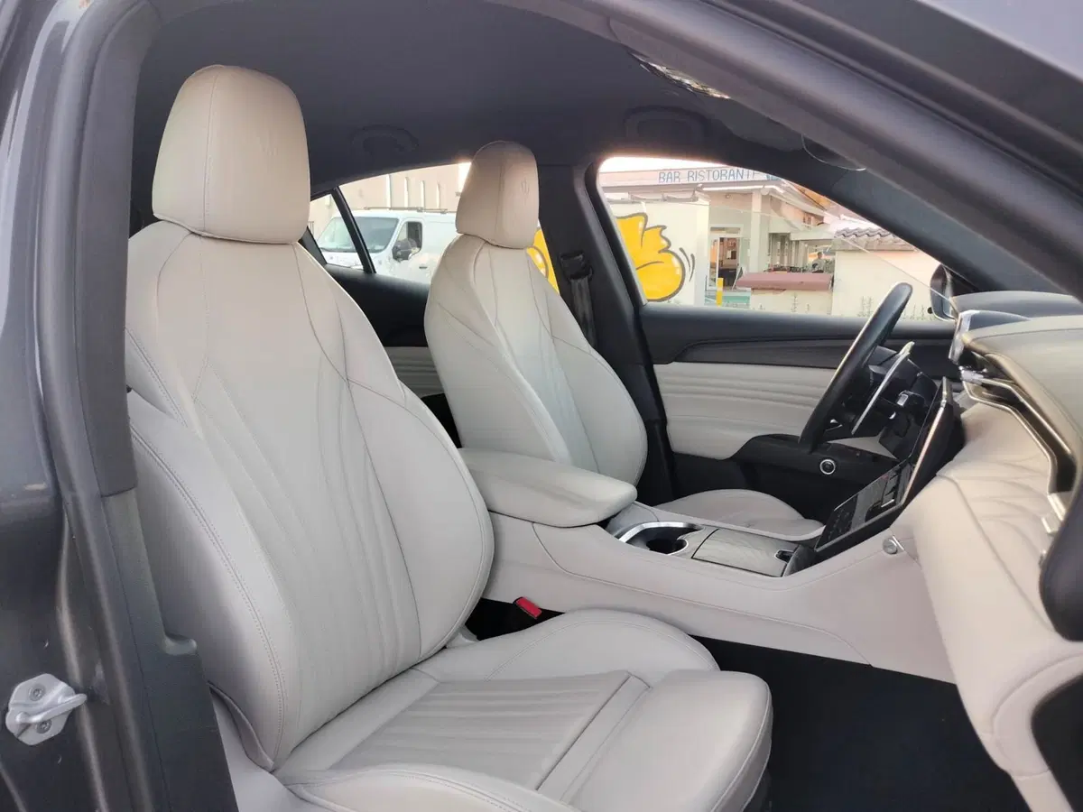 Maserati Grecale usata a Modena (10)