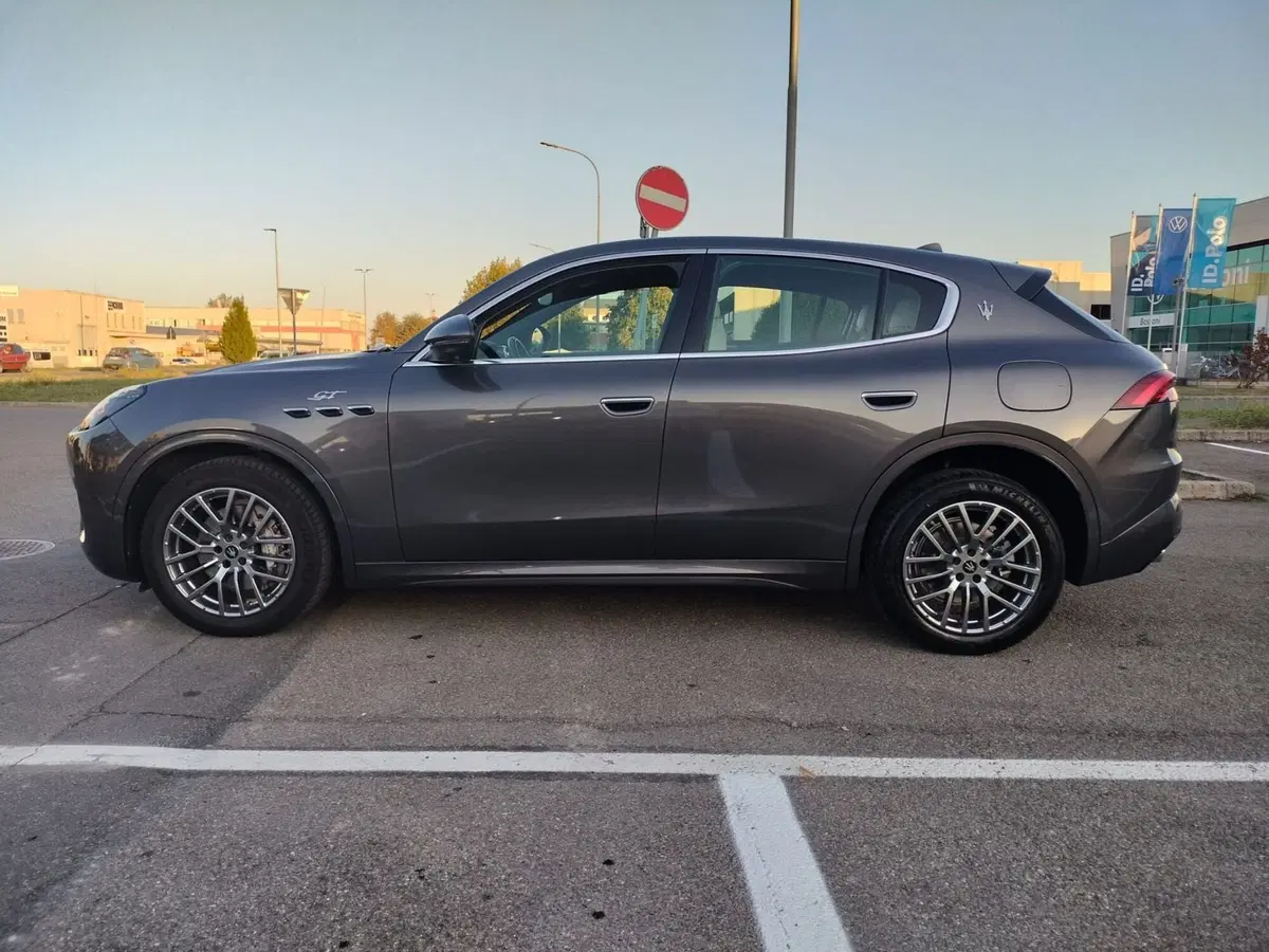 Maserati Grecale usata a Modena (3)