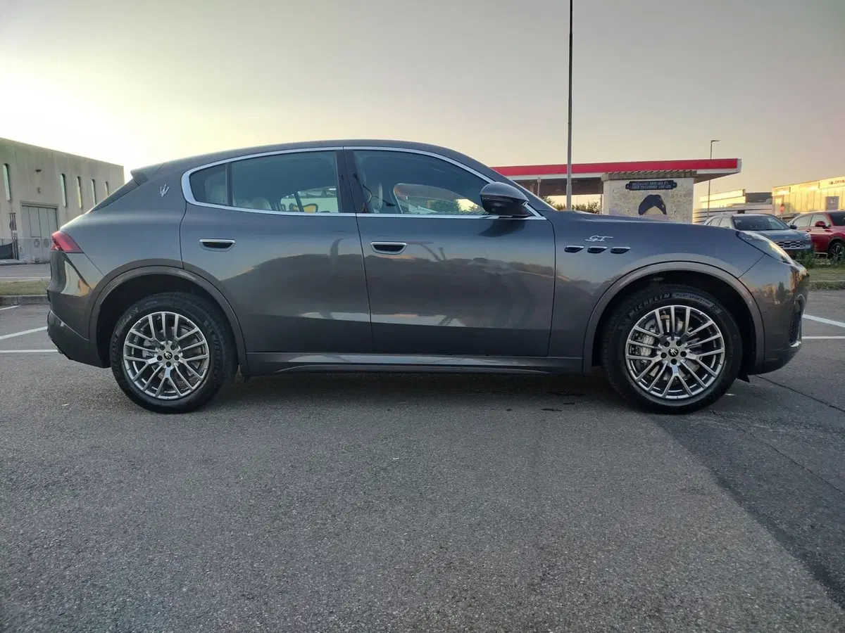 Maserati Grecale usata a Modena (4)