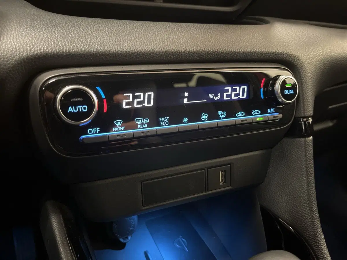 Toyota Yaris usata a Modena (14)