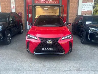 Lexus UX Hybrid 4WD Design del 2022 usata a San Lazzaro di Savena