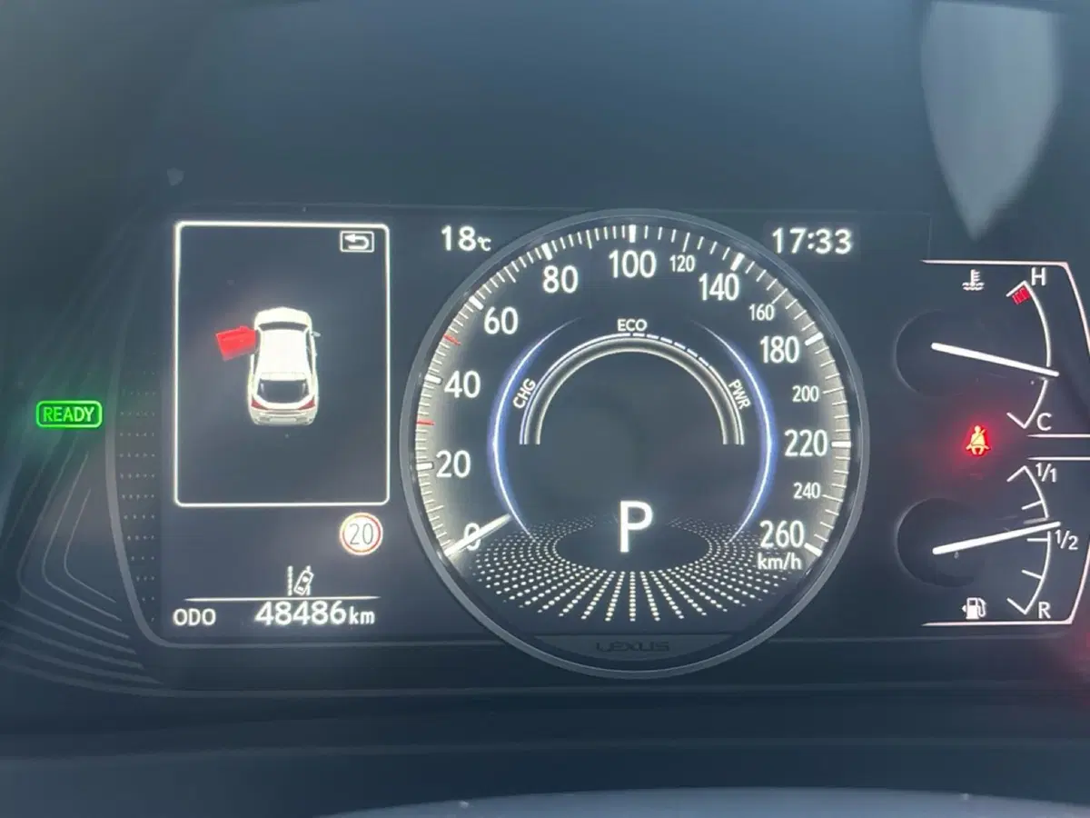 Lexus UX usata a Bologna (11)