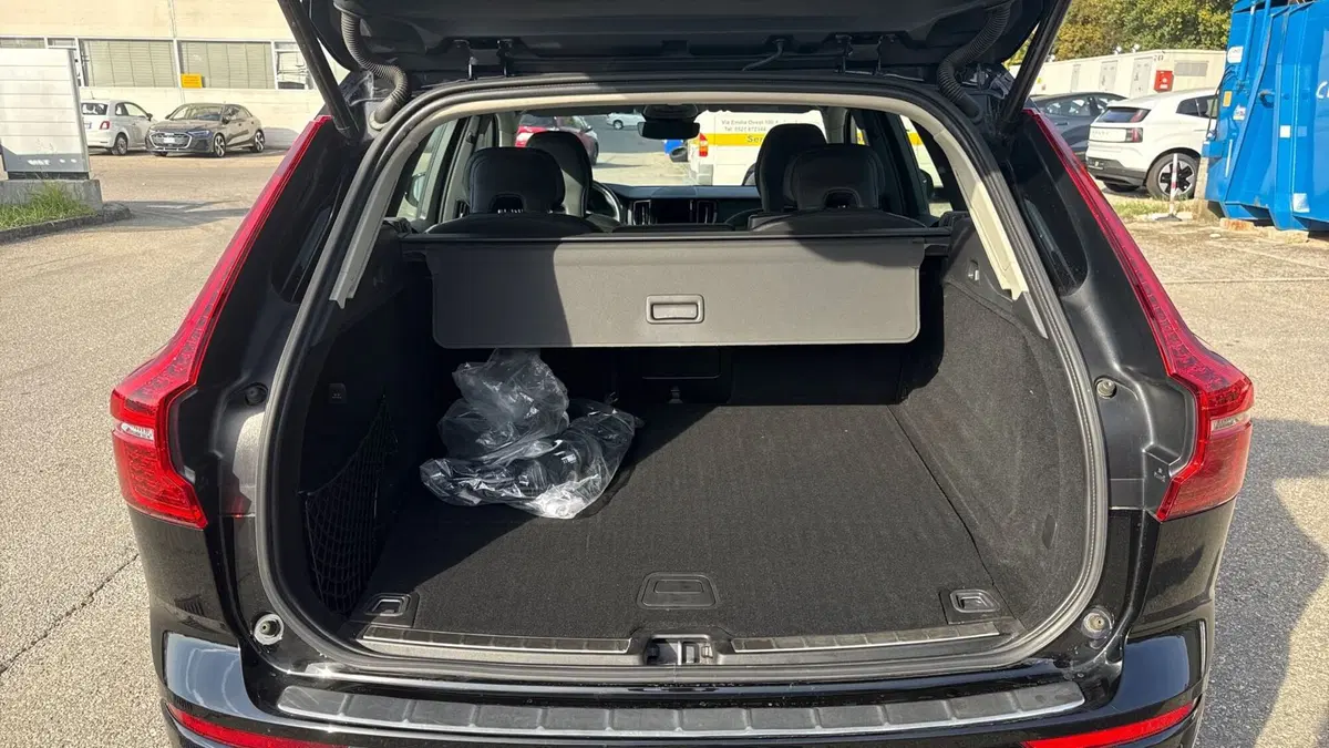 Volvo XC60 usata a Parma (16)