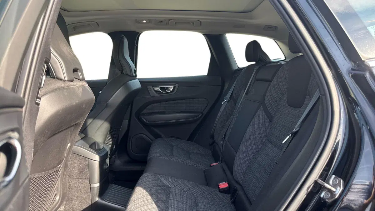 Volvo XC60 usata a Parma (8)