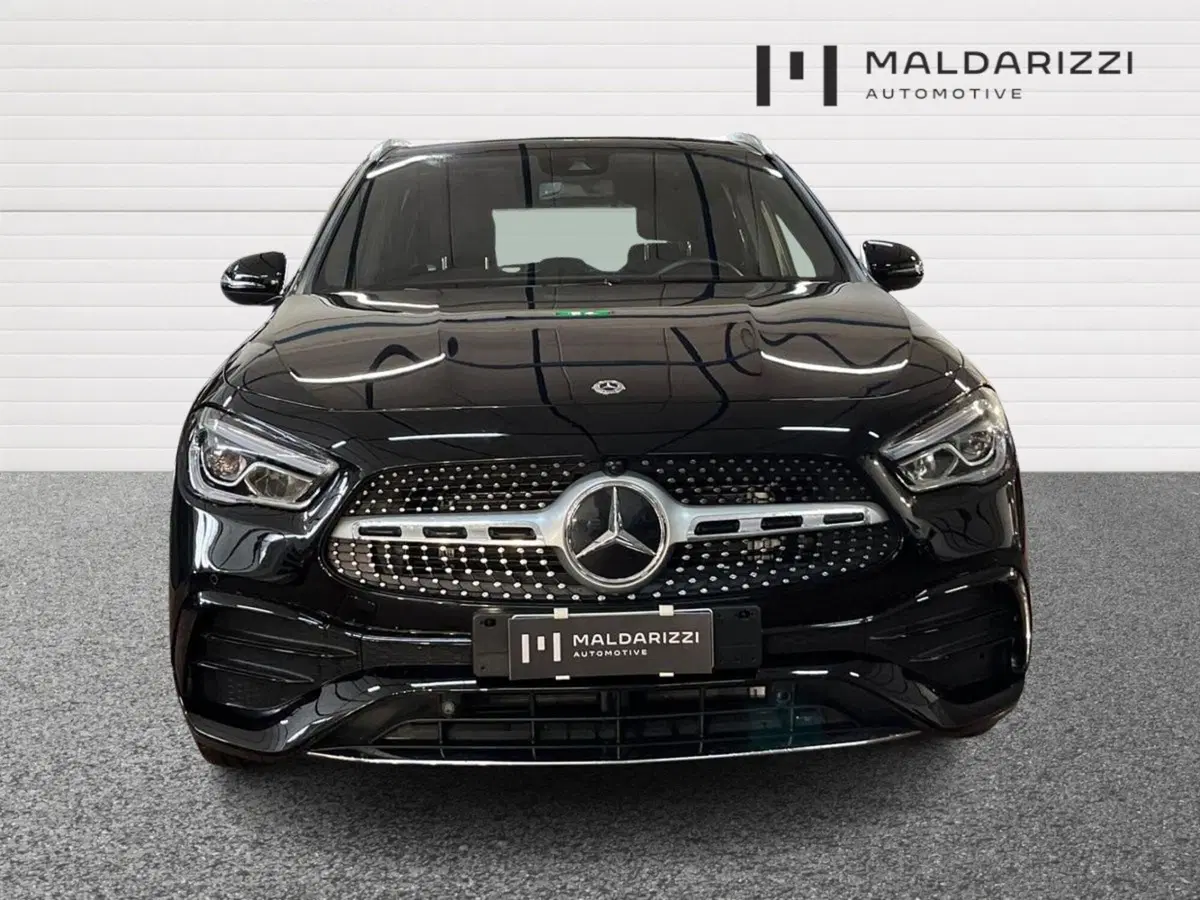 Mercedes-Benz GLA SUV usata a Bari (2)