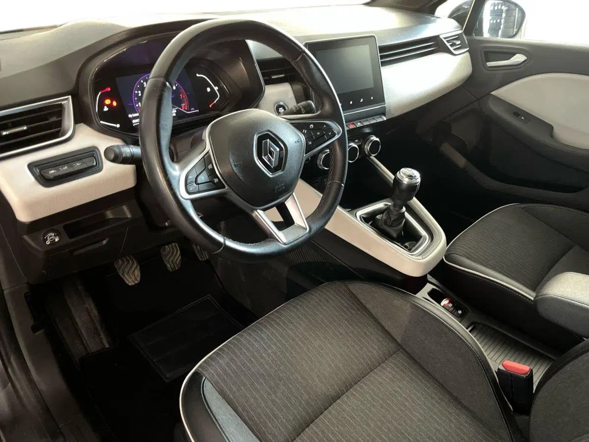 Renault Clio usata a Bari (10)
