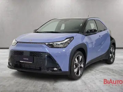 Toyota Aygo X 1.5 hybrid Icon e-cvt nuova a Sesto Fiorentino