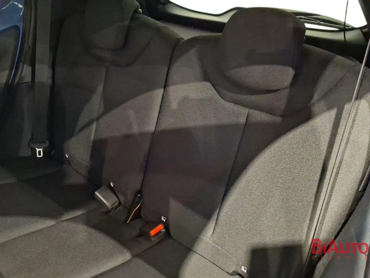 Toyota Aygo X nuova a Firenze (10)