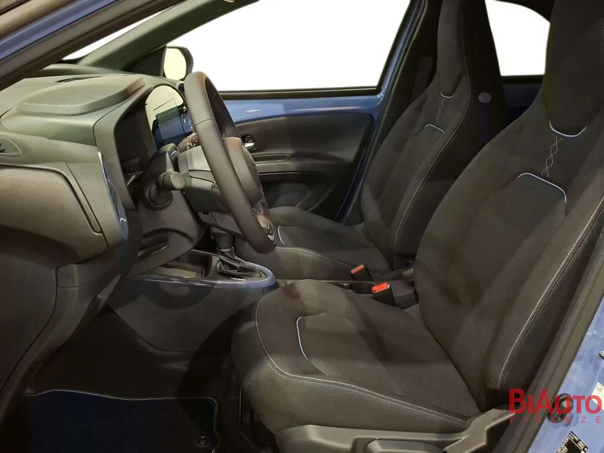 Toyota Aygo X nuova a Firenze (18)