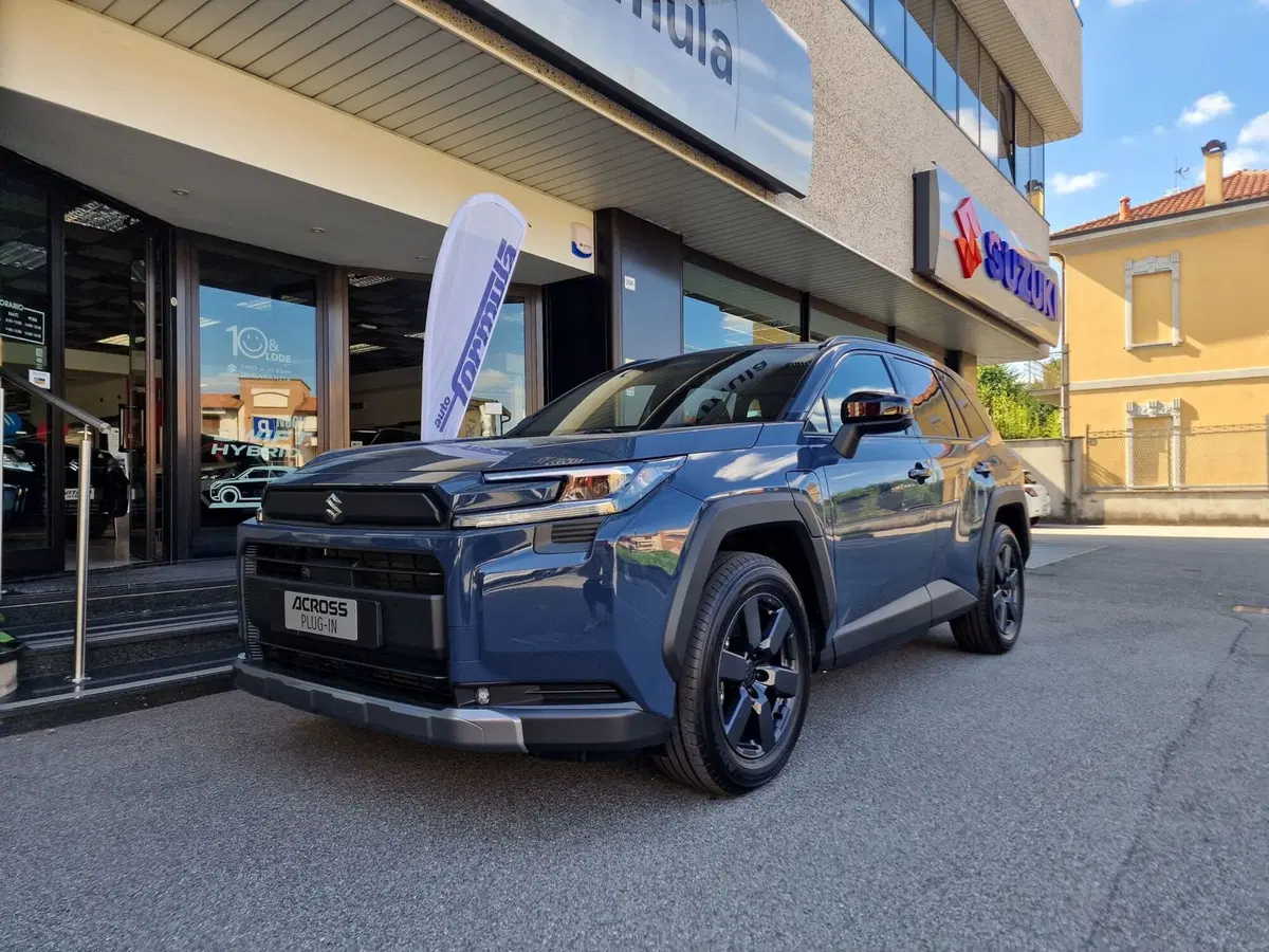 Suzuki Across nuova a Milano