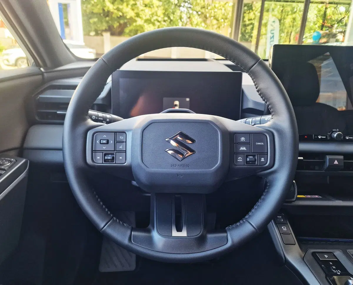 Suzuki Across nuova a Milano (10)