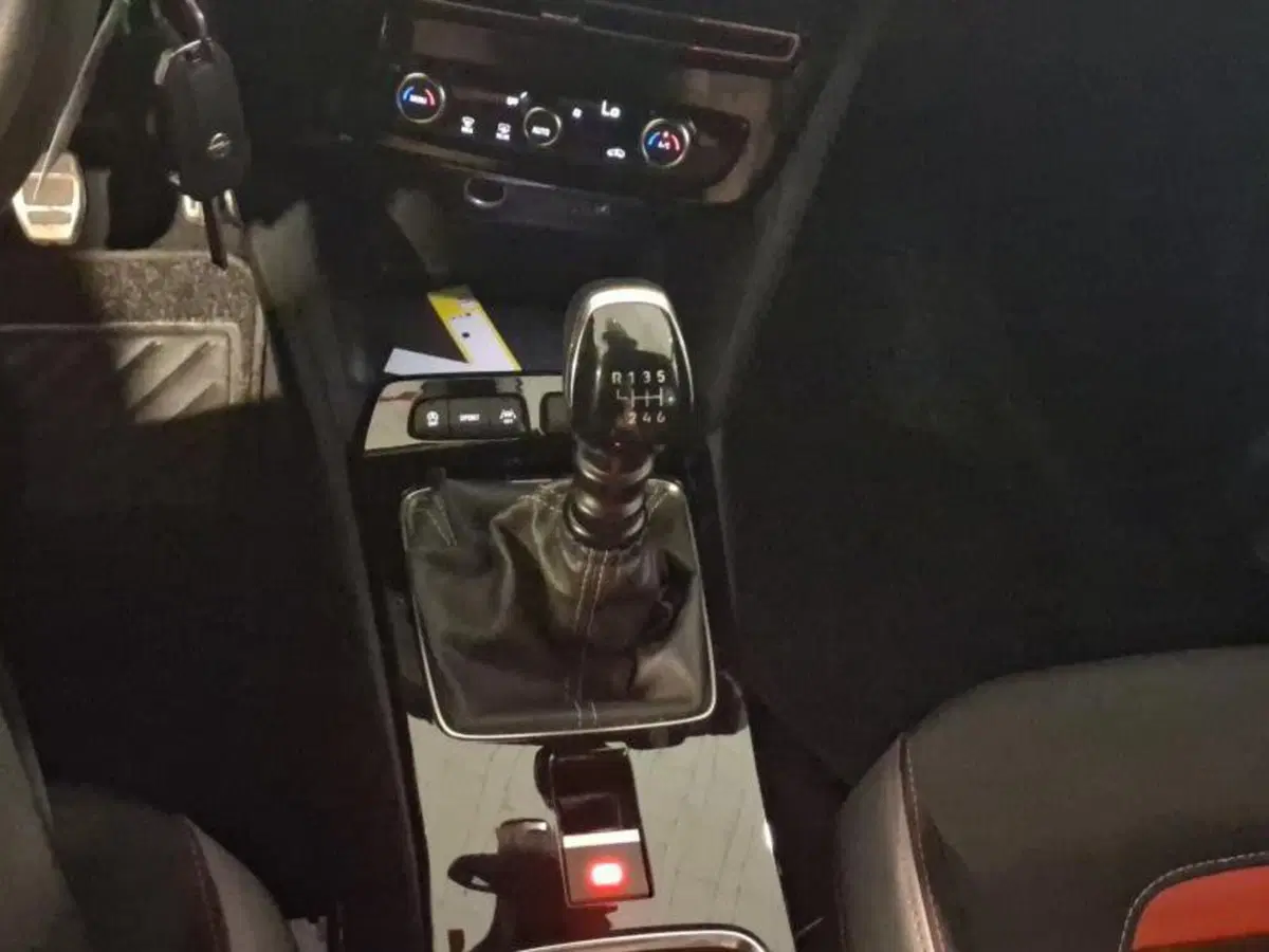Opel Mokka usata a Genova (16)